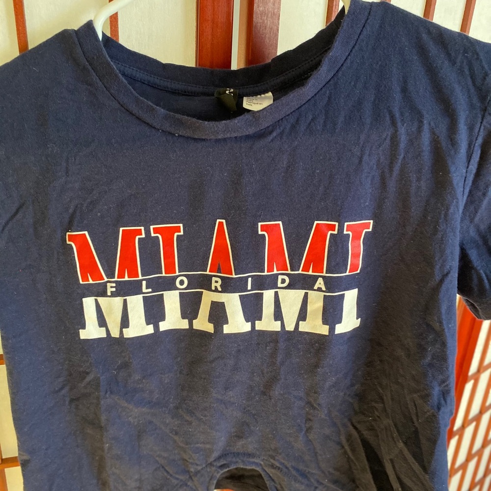 Brandy Melville Miami Florida Divided Crop Top Small EUC - Picture 2 of 3